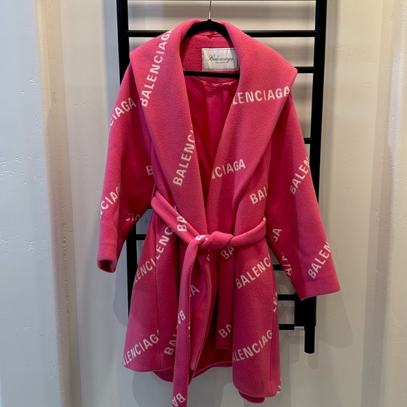 Pink Balenciaga All over oversized Logo Coat - size Small / Medium - Picture 9 of 9
